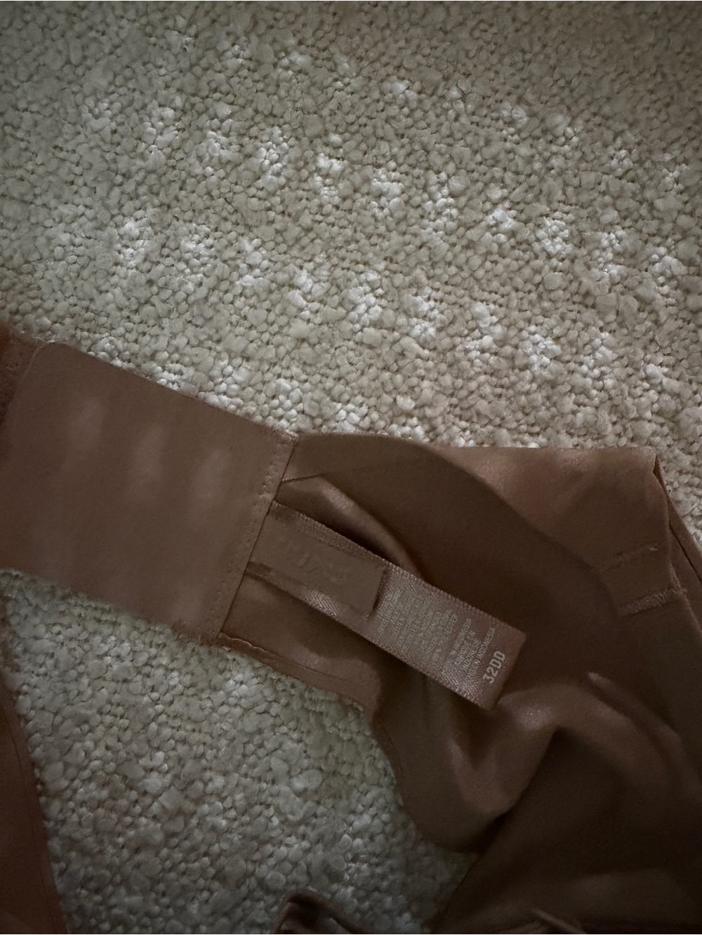 SKIMS Ultimate Teardrop Push-up Bra Sienna - Picture 3 of 3